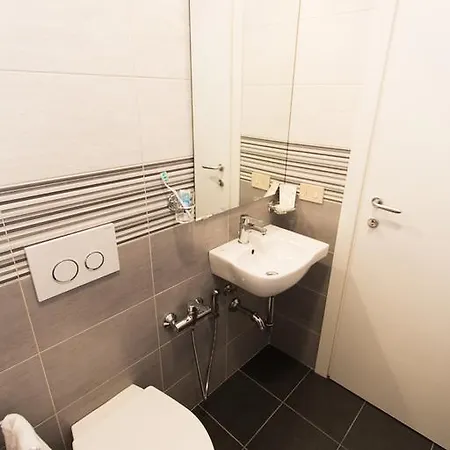 Byron Solo Per Giovani Riccione