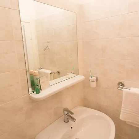 Hotel Byron Solo Per Giovani Riccione