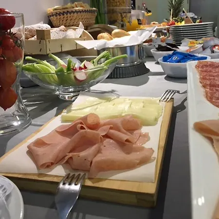 Hotel Byron Solo Per Giovani