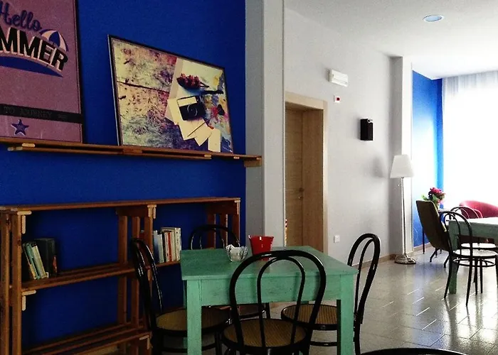 Byron Solo Per Giovani 호텔 2*