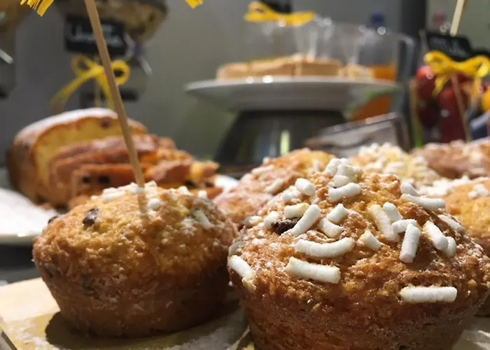 호텔 Byron Solo Per Giovani 리치오네