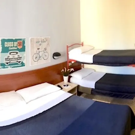 Byron Solo Per Giovani Hotell Riccione