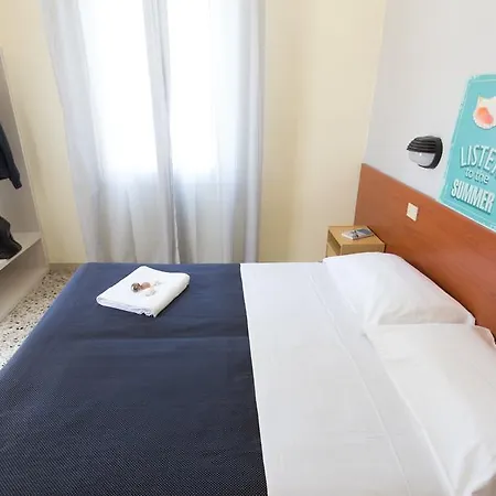 Hotell Byron Solo Per Giovani