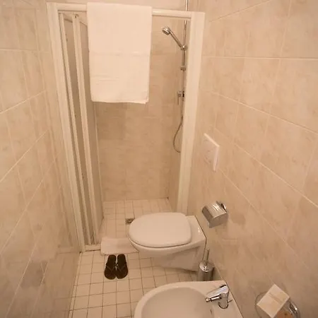 Byron Solo Per Giovani 2*