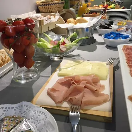 Hotell Byron Solo Per Giovani Riccione