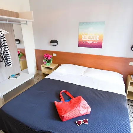 Hotell Byron Solo Per Giovani 2*