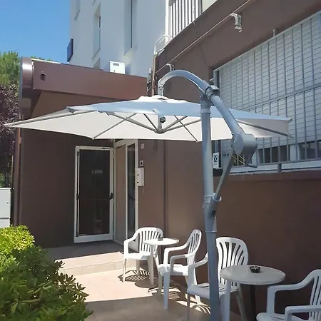 Hotell Byron Solo Per Giovani 2*