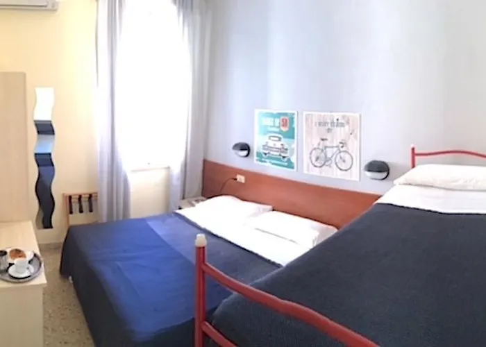 Byron Solo Per Giovani Hotel 2*