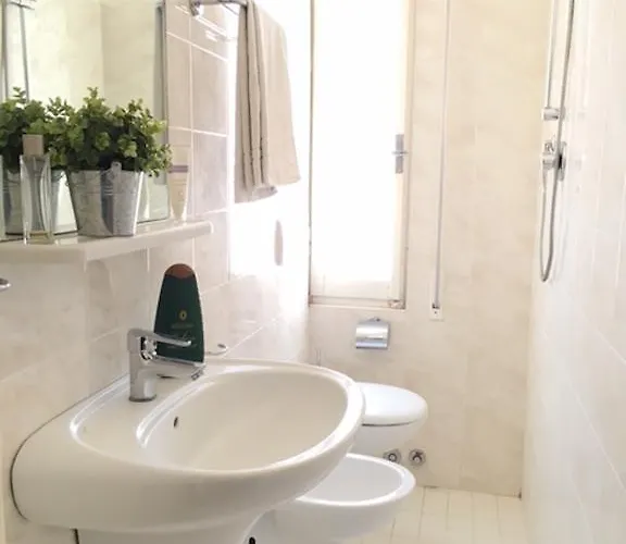 Byron Solo Per Giovani 2* ריצ'יונה