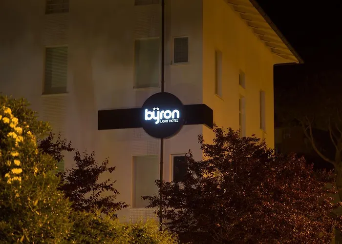 Hotel Byron Solo Per Giovani 2*