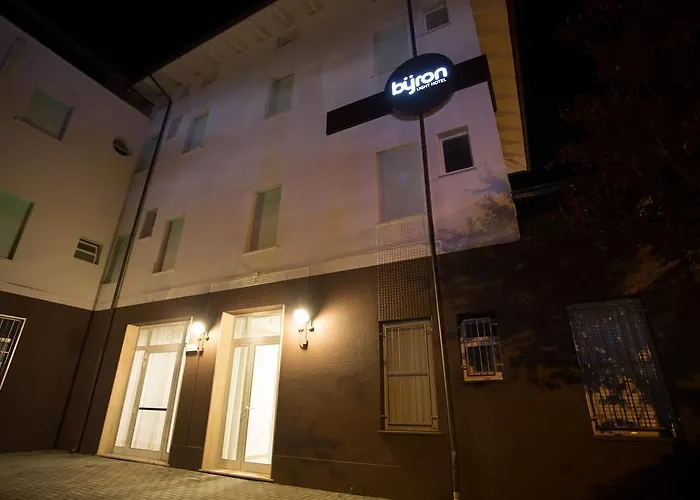 Hotel Byron Solo Per Giovani 2*