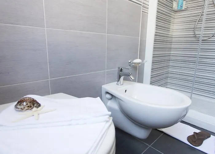 Byron Solo Per Giovani 2* ריצ'יונה