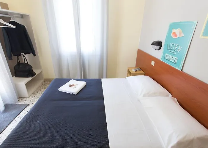 Hotel Byron Solo Per Giovani