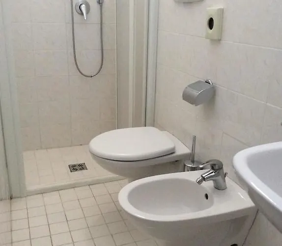 Hotel Byron Solo Per Giovani