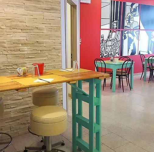 Byron Solo Per Giovani מלון ריצ'יונה